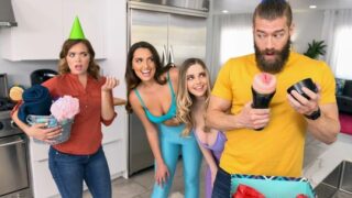 Двойным минетом телочки уговорили бородача на групповой секс