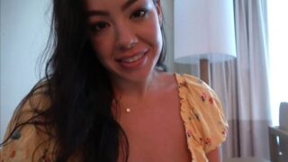 Грудастая мамка пришла пасынка оральными ласками порадовать