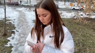 Пикапер привел русскую девку к себе чтобы членом угостить