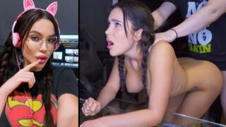 В домашнем порно парень жарит раком свою подругу-геймершу